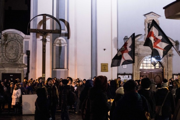 Kolejna pikieta proaborcyjna we Wrocławiu. „Czarny Protest” odwiedził cztery biura poselskie [DUŻO ZDJĘĆ], Magda Pasiewicz